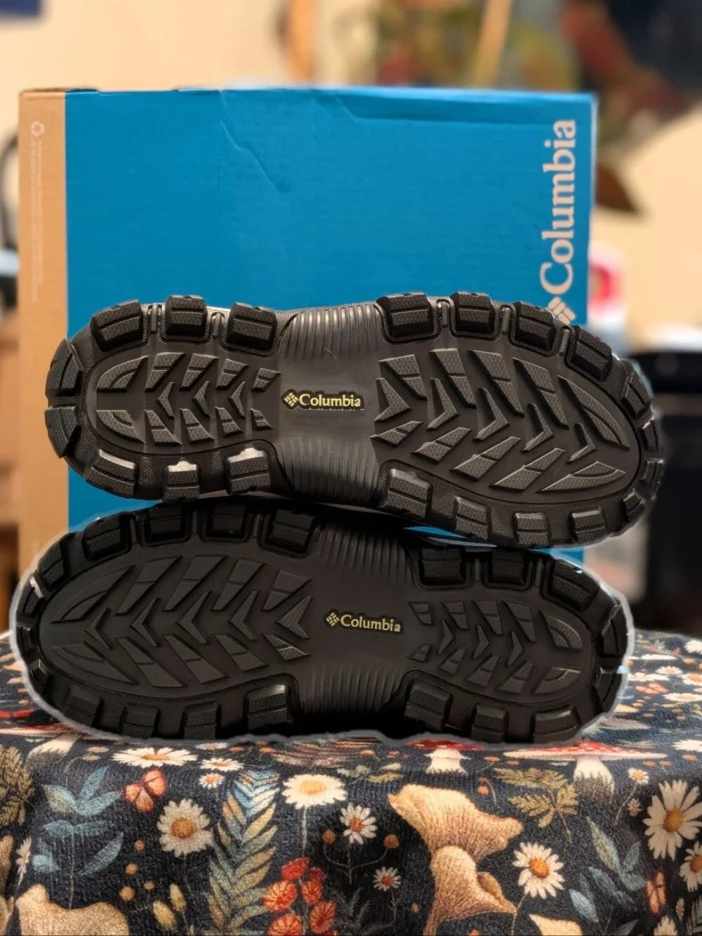 🆕 Women's SIZE 9 Columbia Transverse Waterproof Mid Top Hiking Boots